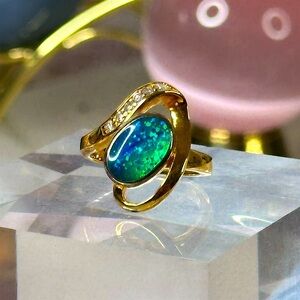 Japanese Opal Gold Plated Ring on 925 size 6 ✨💙✨